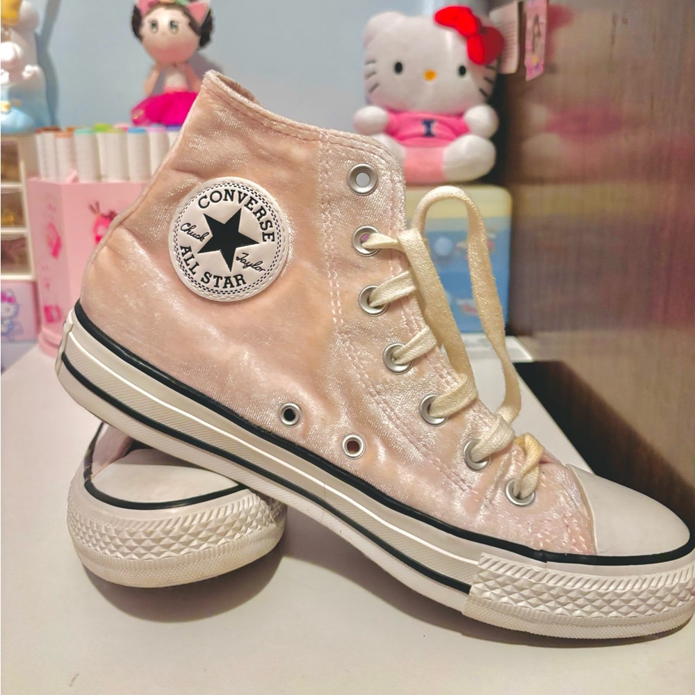 Pink Converse